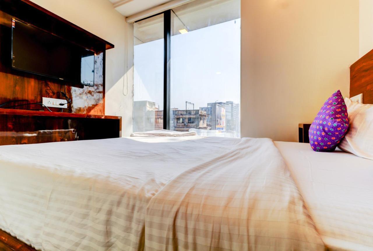 Hotel Prime Inn, Andheri West - Near Mumbai International Airport Exterior photo
